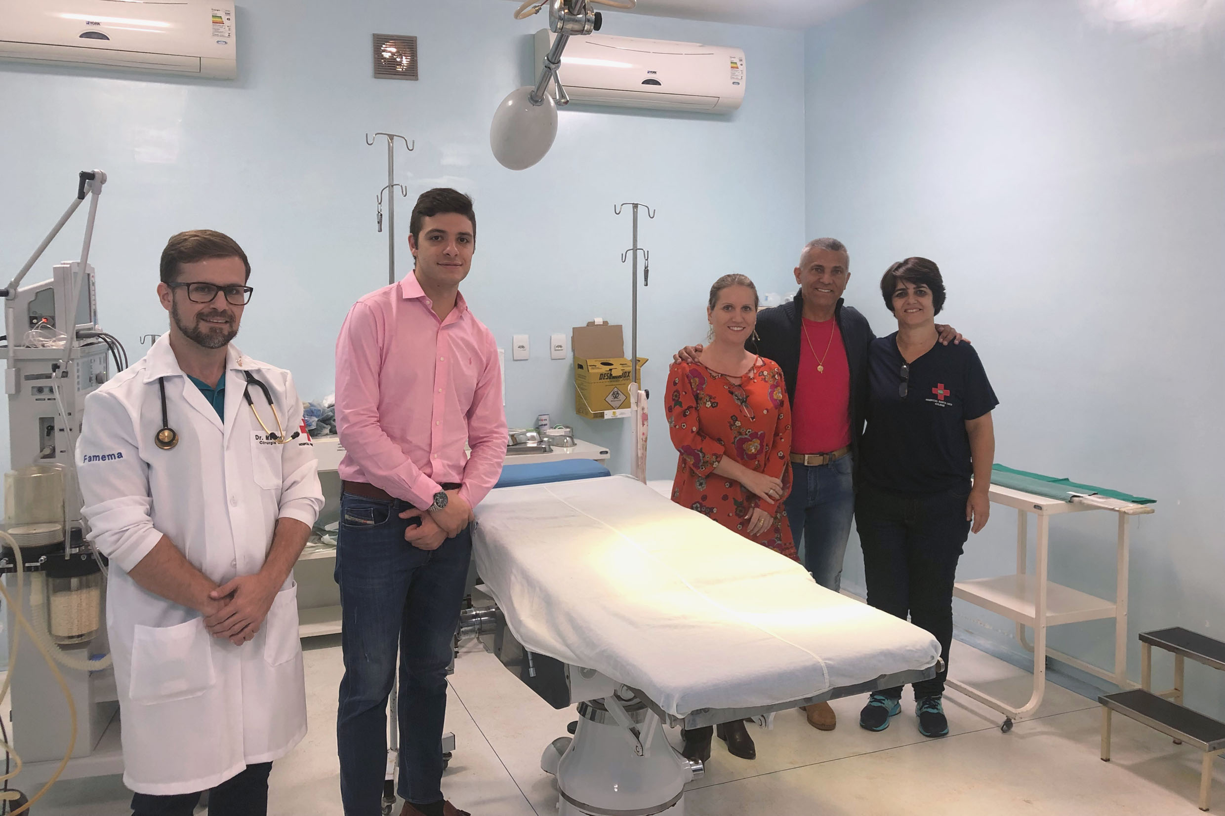 Thiago Auricchio (2º à esq.)